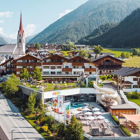 Familienhotel Huber Valler Exteriör bild