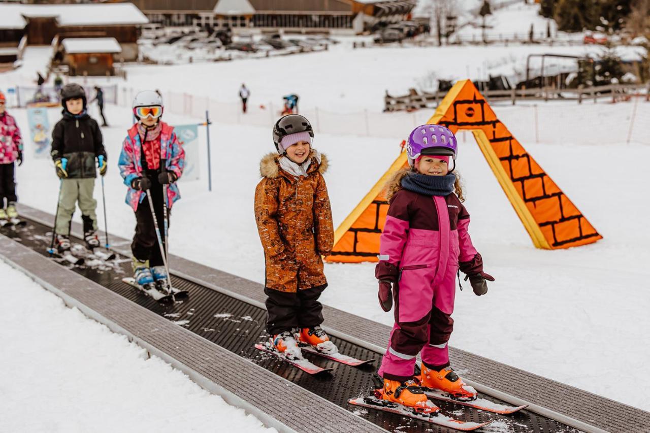 Familienhotel Huber Valler Exteriör bild