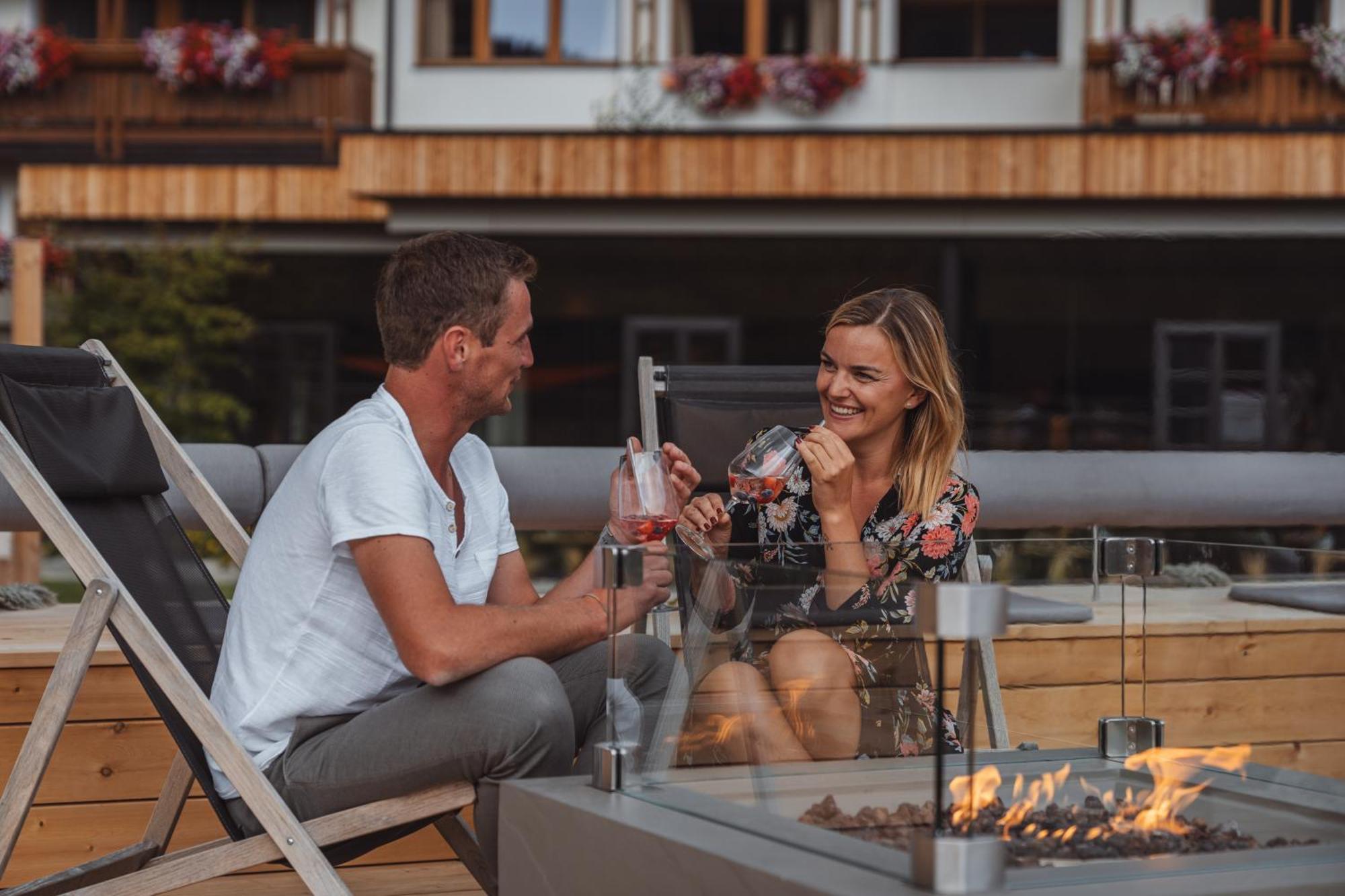 Familienhotel Huber Valler Exteriör bild