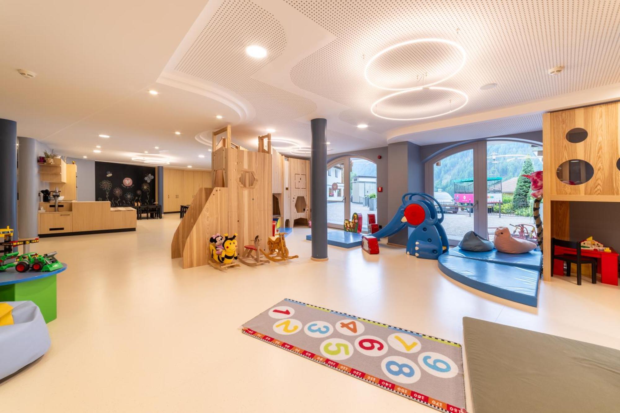 Familienhotel Huber Valler Exteriör bild